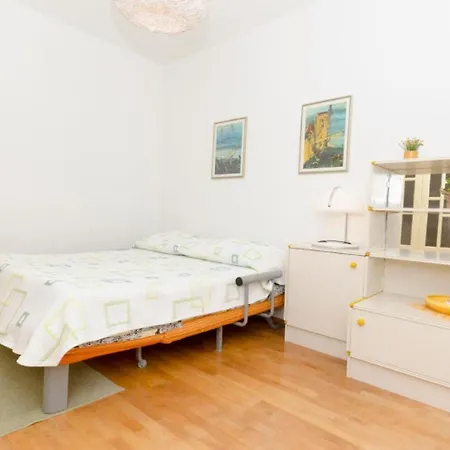 Apartment Sim