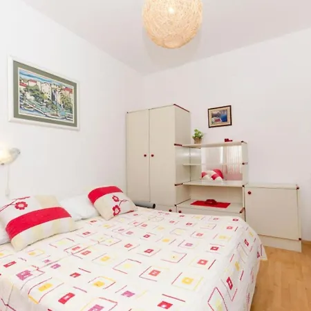 Sim Apartment Bol