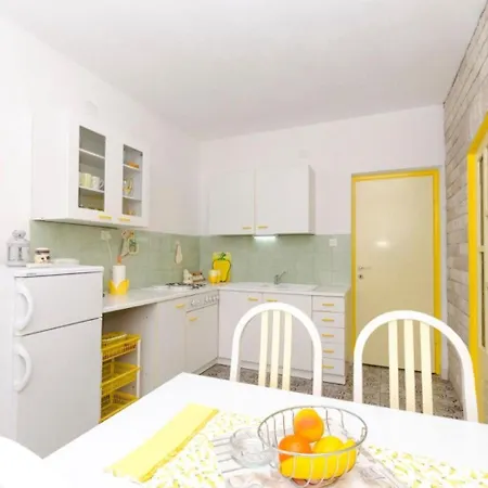 Apartment Sim